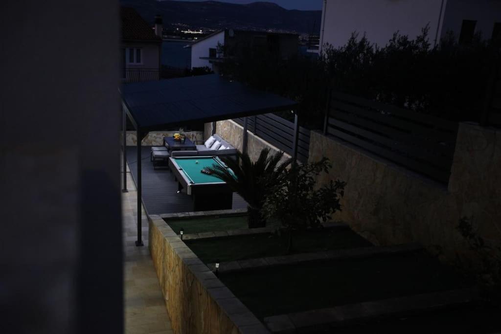 Luxury Villa Lana Apt, Seaview Terrace, Large Outdoor Space, Bbq Trogir Zewnętrze zdjęcie
